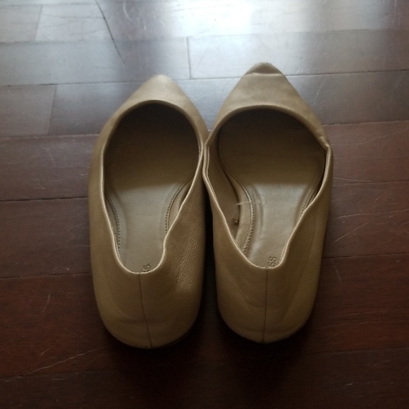 Nude flat - Picture 3 of 5